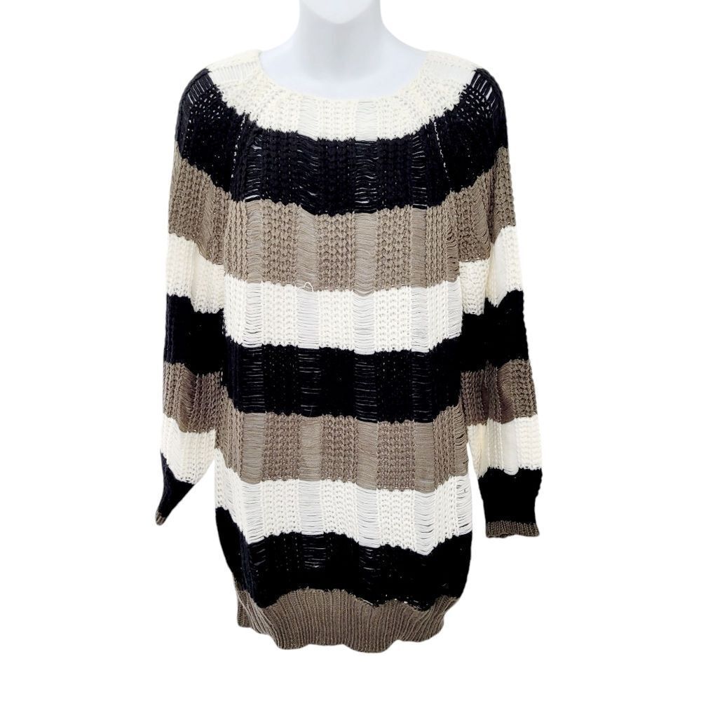 2/$20 Y2K Black & White Knitted Sweater Size: Large